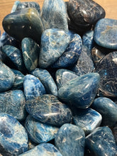 Load image into Gallery viewer, Apatite Tumbled Stone