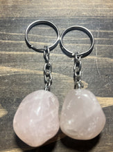 Load image into Gallery viewer, KEYCHAIN-ROUGH POINT - Assorted Stones