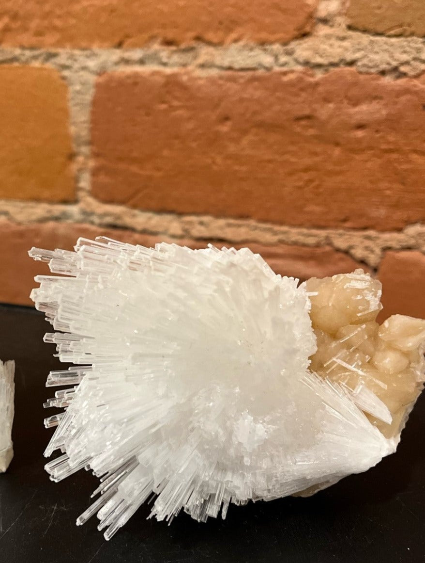 Scolecite on Stilbite Cluster