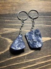 Load image into Gallery viewer, KEY CHAIN-ROUGH POINT Assorted Stones -  1″
