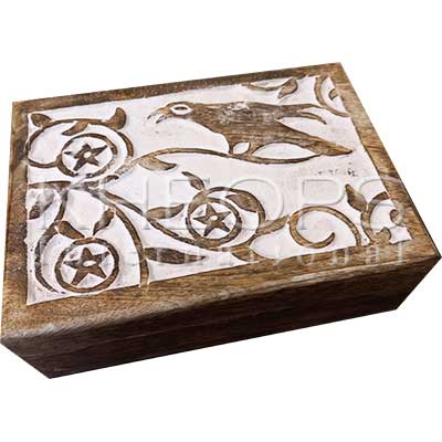 WOOD LINED BOX-CARVED/RAVEN-5″X7″
